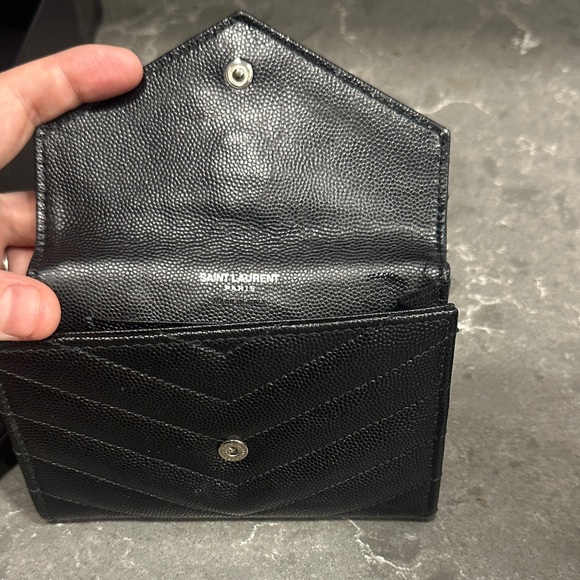 Yves Saint Laurent Black Quilted Leather Wallet - Picture 4 of 7
